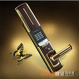 天固360º旋转识别感应锁 人性化的语音操作提示